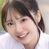 咲月ひな